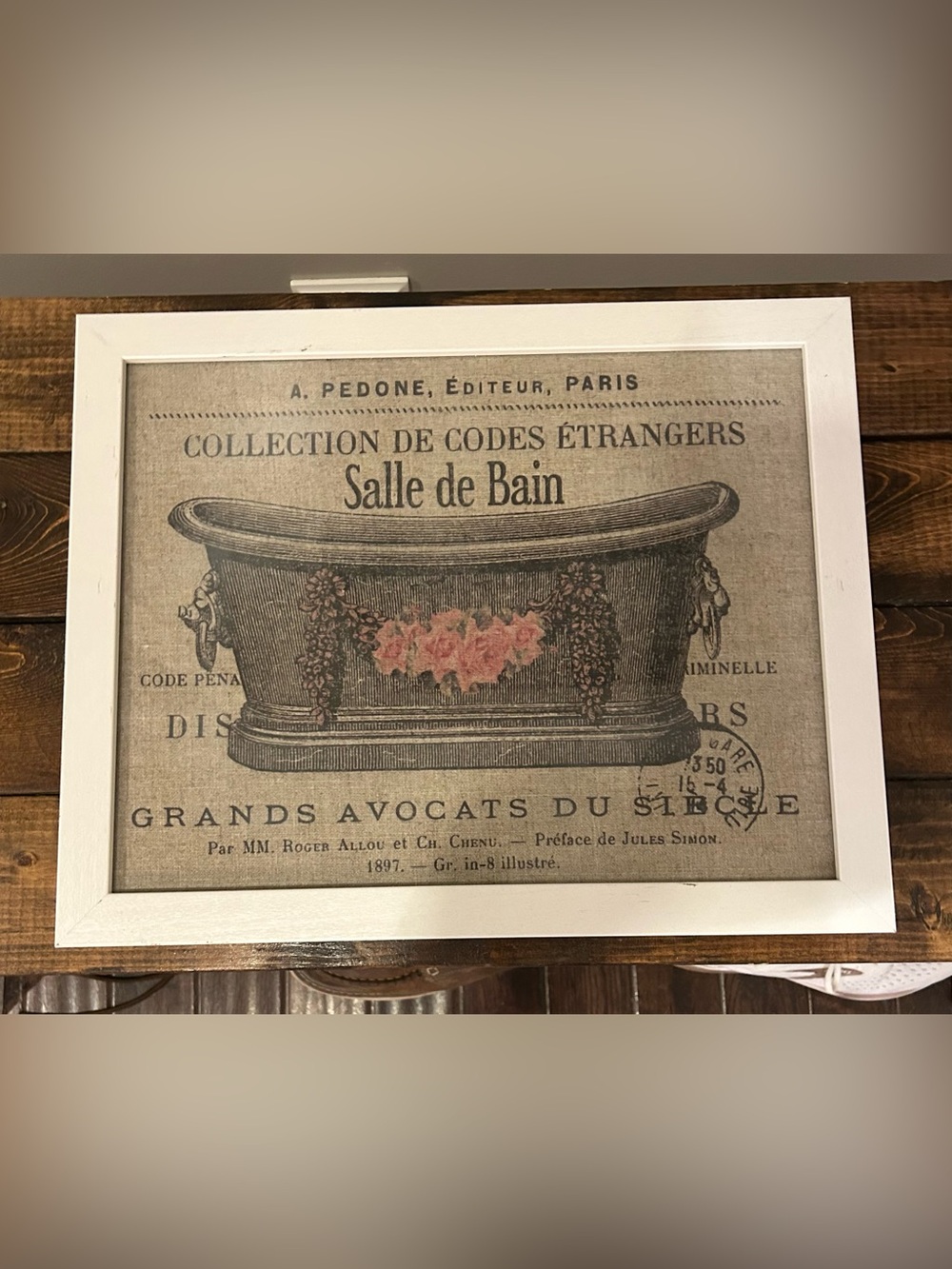 Vintage-Style 'Salle de Bain' Wall Art Print in Beige and Pink